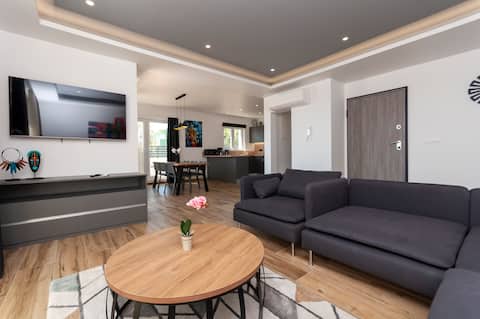 Top performing Airbnb: Lux A&N - apartment with private heated pool in Općina Podstrana