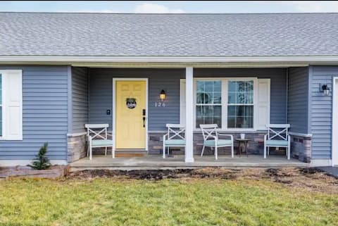 Quiet Close to Hershey~Pet Friendly+Fire Pit+Grill