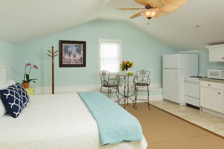 Bella Bay Inn - Crow's Nest