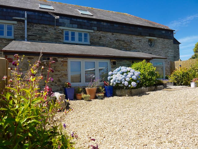 Airbnb Saint Mabyn Vacation Rentals Places To Stay