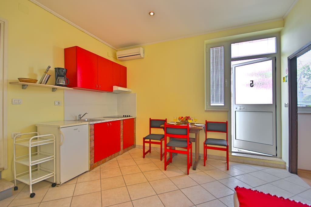 The kitchen and eating area