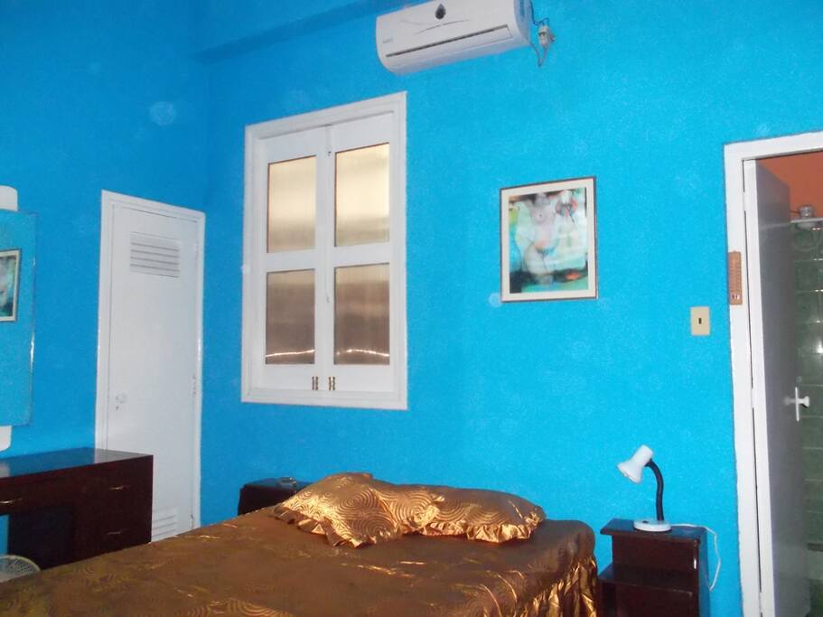 Dormitorio con aire condicionado / Bedroom with air-condition