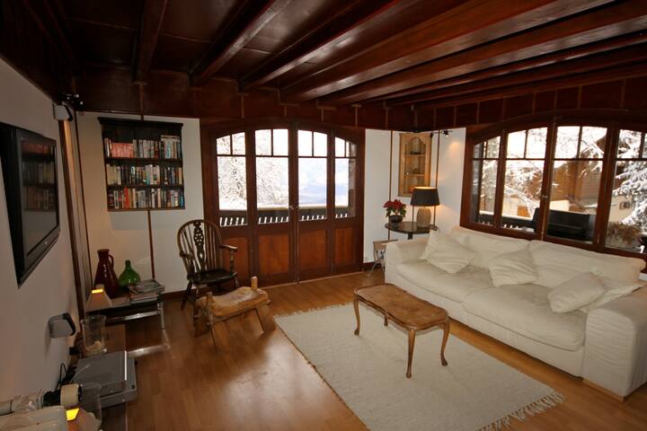 Century-old Swiss chalet with views to die for gallery image 5