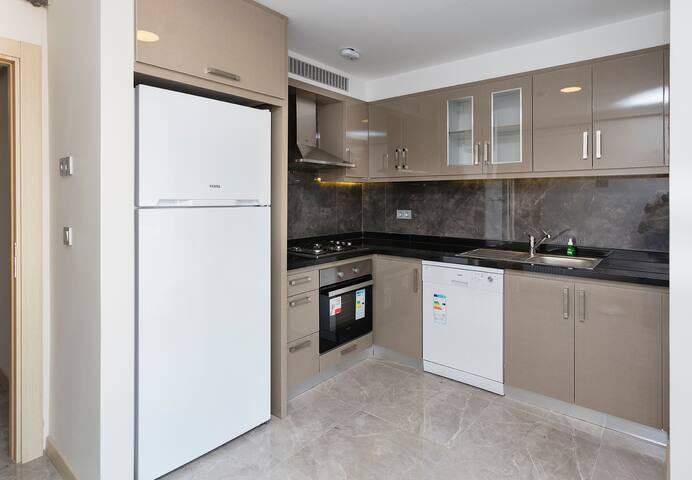 3 Bedroom Grand Apartment at Serviced Apart Hotel gallery image 4