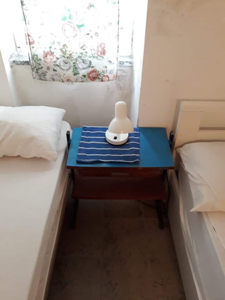 Dvokrevetna soba s bračnim krevetom
