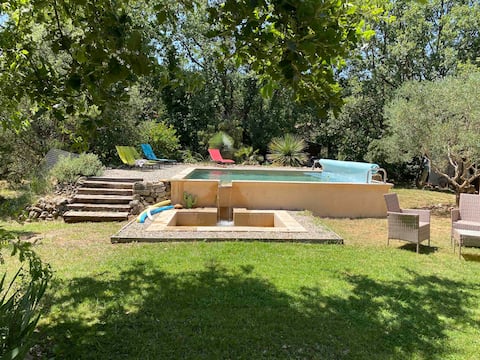 provencal farmhouse with quiet swimming pool
