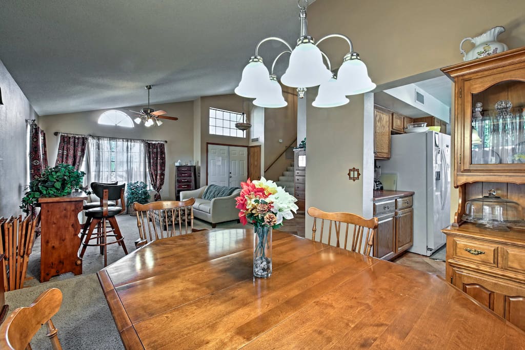 This 2,000-square-foot home for 8 has everything you'll need to make the most of your Avondale retreat.