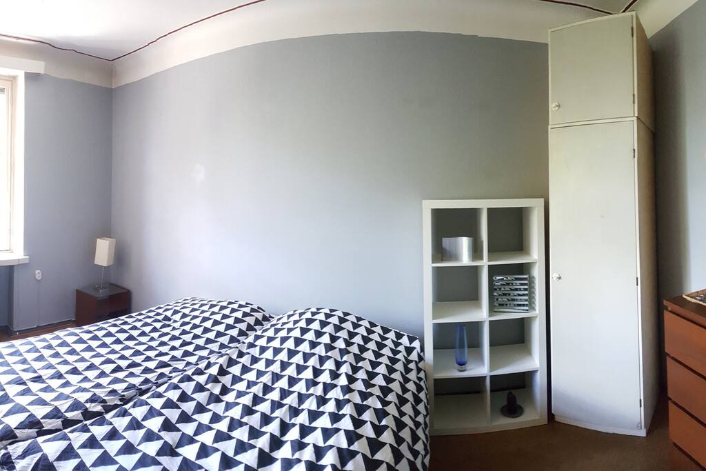 Airbnb guest bedroom