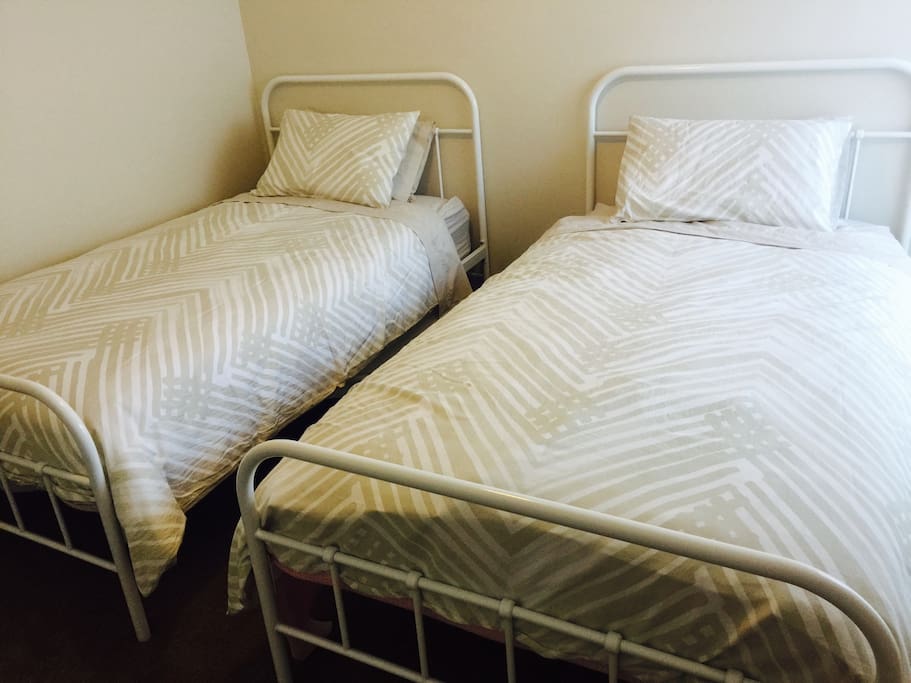 2nd Bedroom 2 x King Single Beds