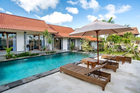 VILLA KAYU BUNGA CANGGU #2