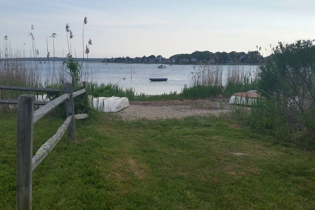 Hen's Cove. Two minute walk.