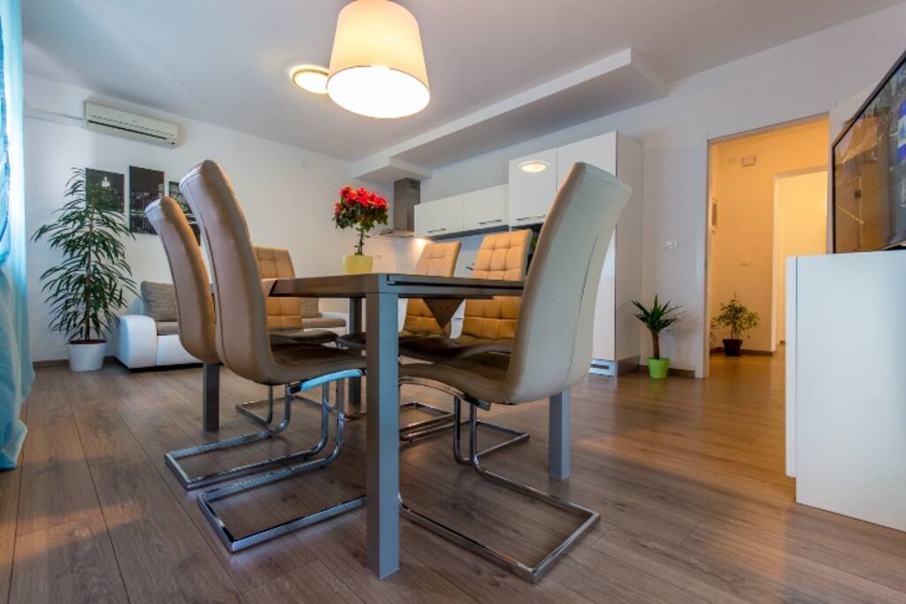 Kitchen & living room