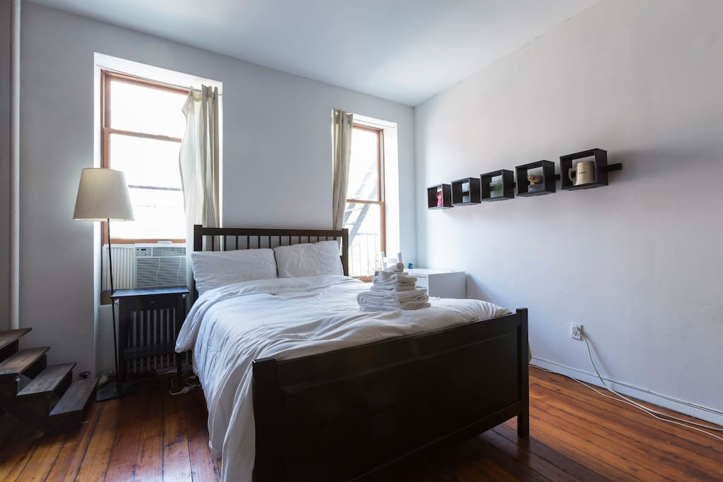 Great natural light in the apartment.