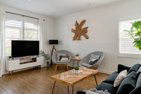 Popular Airbnb listing: Stay One - Stunning Family Home Near Downtown LA in San Gabriel