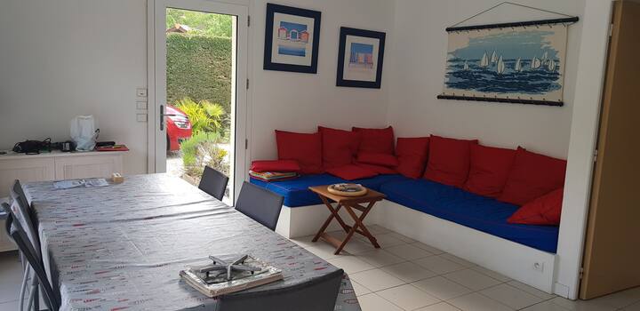 Villa De Vacances Dans Un Lotissement Tranquille. - Lacanau