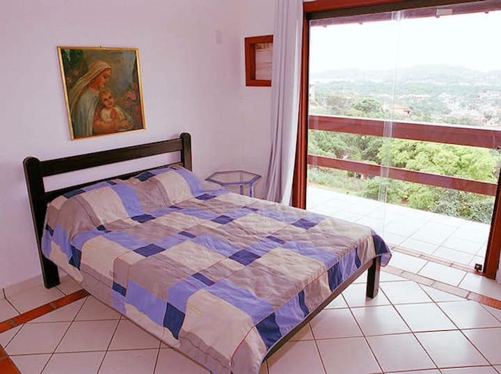 ¡Dormitorio, balcón y baño con hermosas vistas de Búzios! ¡Cama doble!!