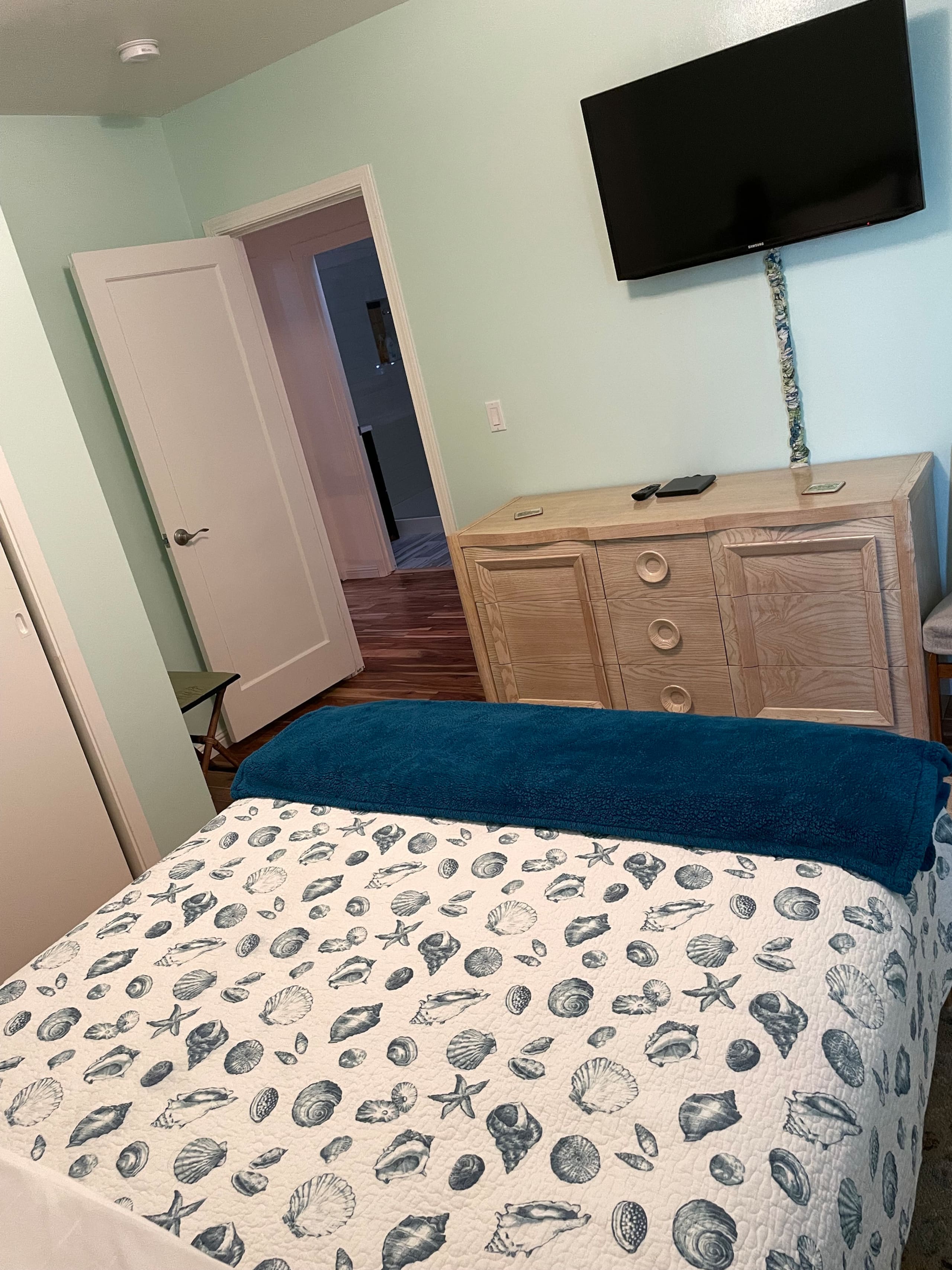 Home in San Francisco · ★4.98 · 2 bedrooms · 4 beds · 2 baths - Image 9