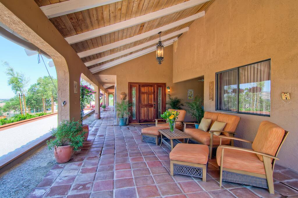 Las Palmas Gracious Hacienda Houses for Rent in Templeton