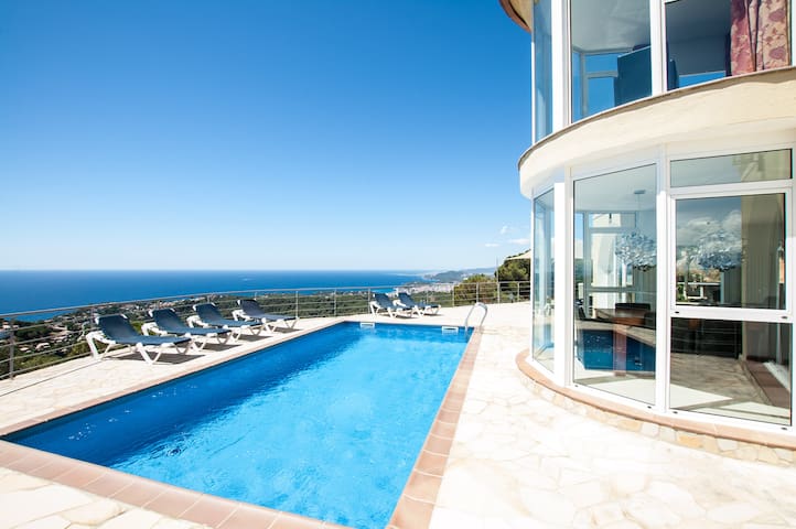 ★ CoastalVillas – Villa Dali ★ amazing sea views
