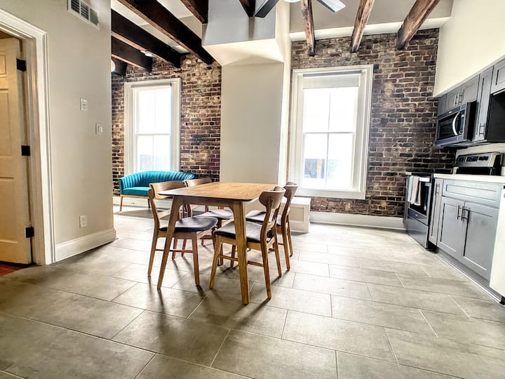 Eclectic NOLA Apartment 3, 3 mins to FQ Apartments for Rent in New