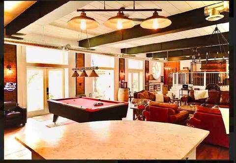 Stunning 2 bedroom riverfront guest house.
