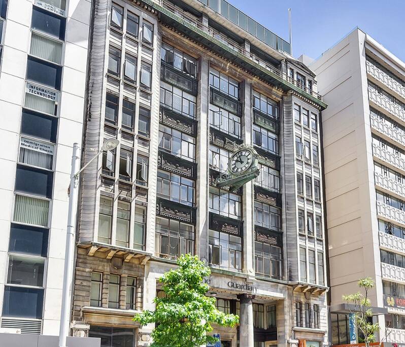 Apartment in the Beautiful Guardian Building