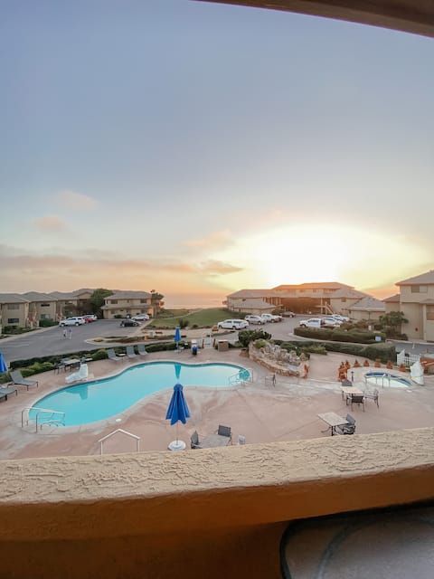 Fall Promo-2 Bed Ocean Front w/Pools + HotTub