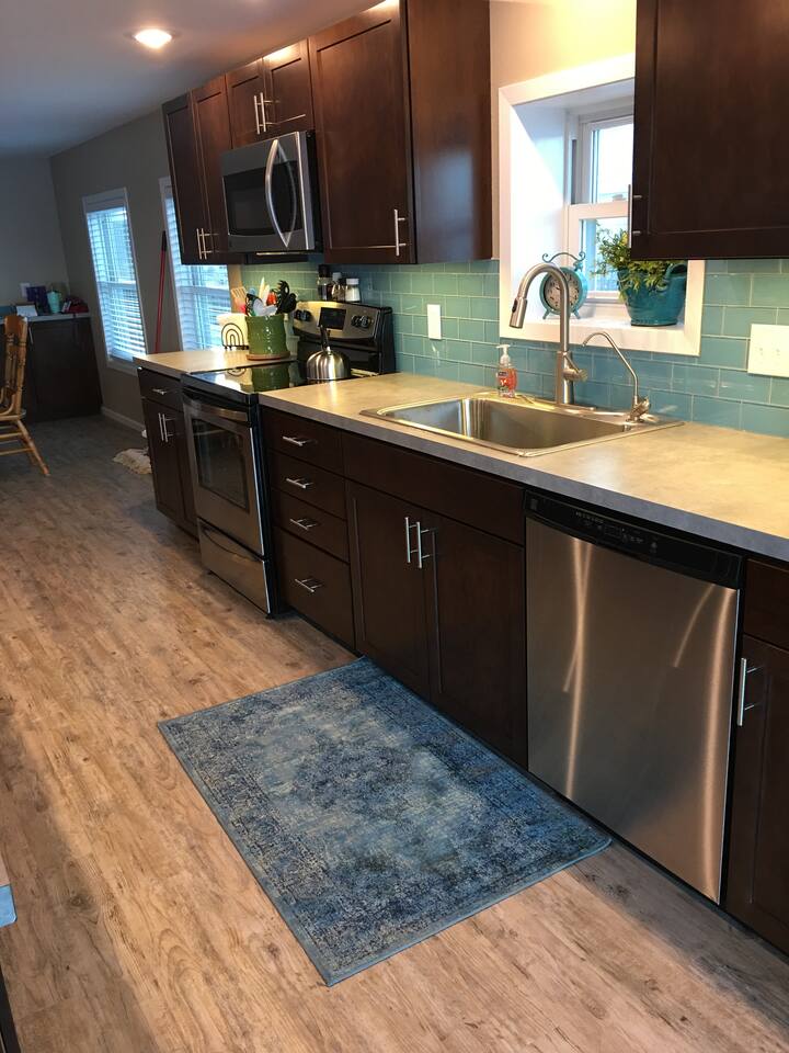 Lakeview Leisure Spacious Lakefront with a View Cabins for Rent in Johnson Lake, Nebraska