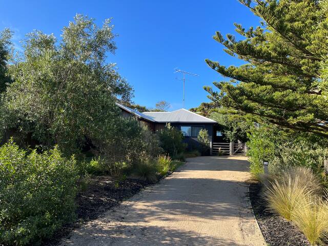 Hideaway in Point Roadknight, Anglesea gallery image 3