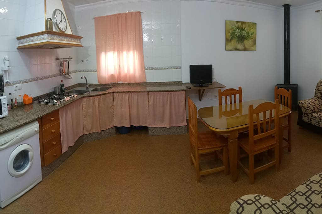 Cocina- Salón y Comedor