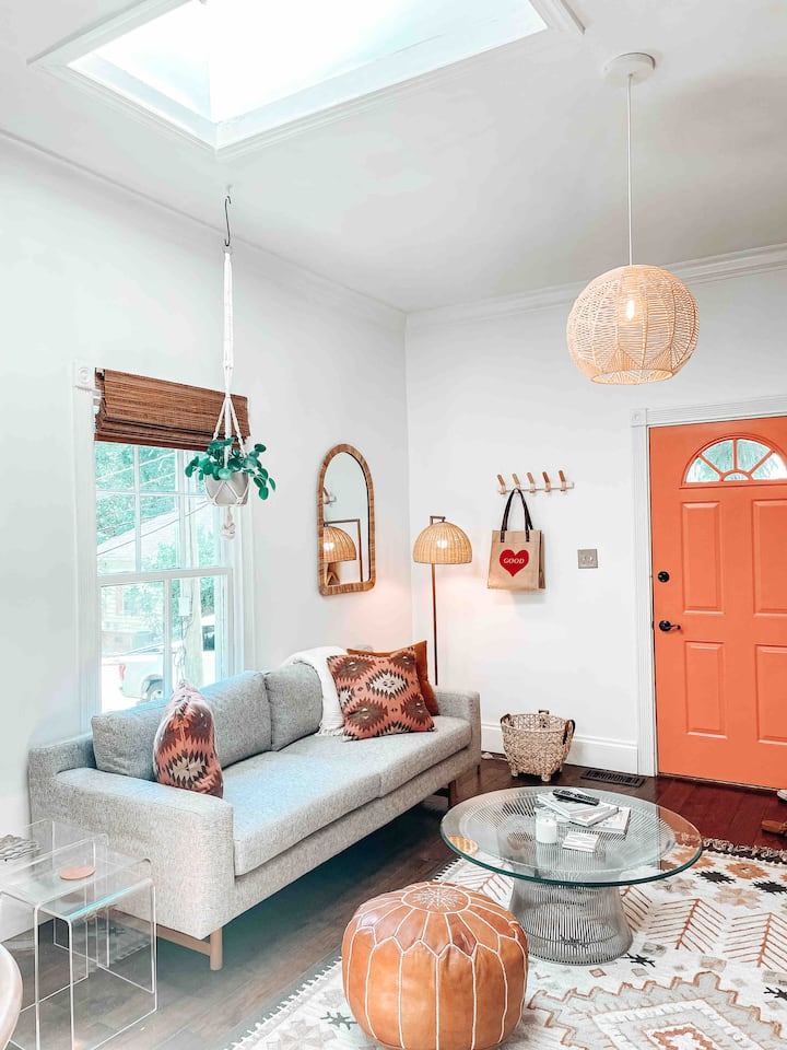 In-town Atlanta Respite: Bungalow Lake Claire - Atlanta, GA