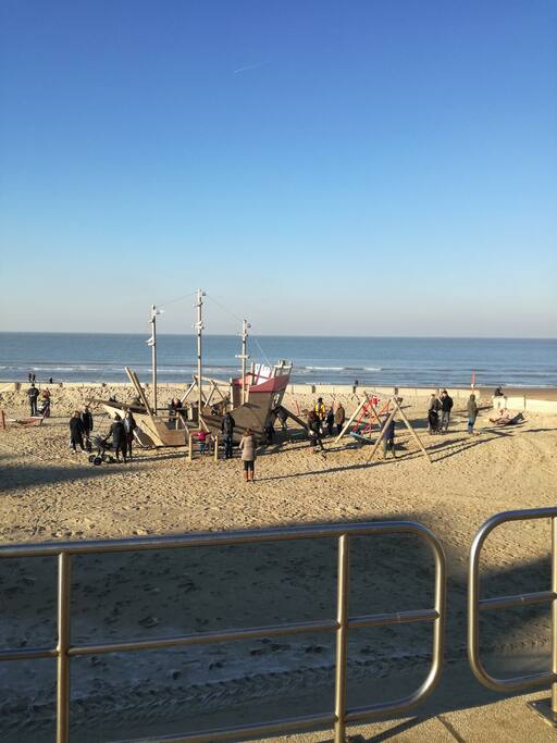 Heerlijk strand - 3 x S: sun, sand and see.
