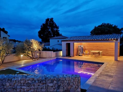 Modern villa, ideal for families