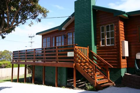 Cedar Cottages Blackmans Bay - Cedar Cottage