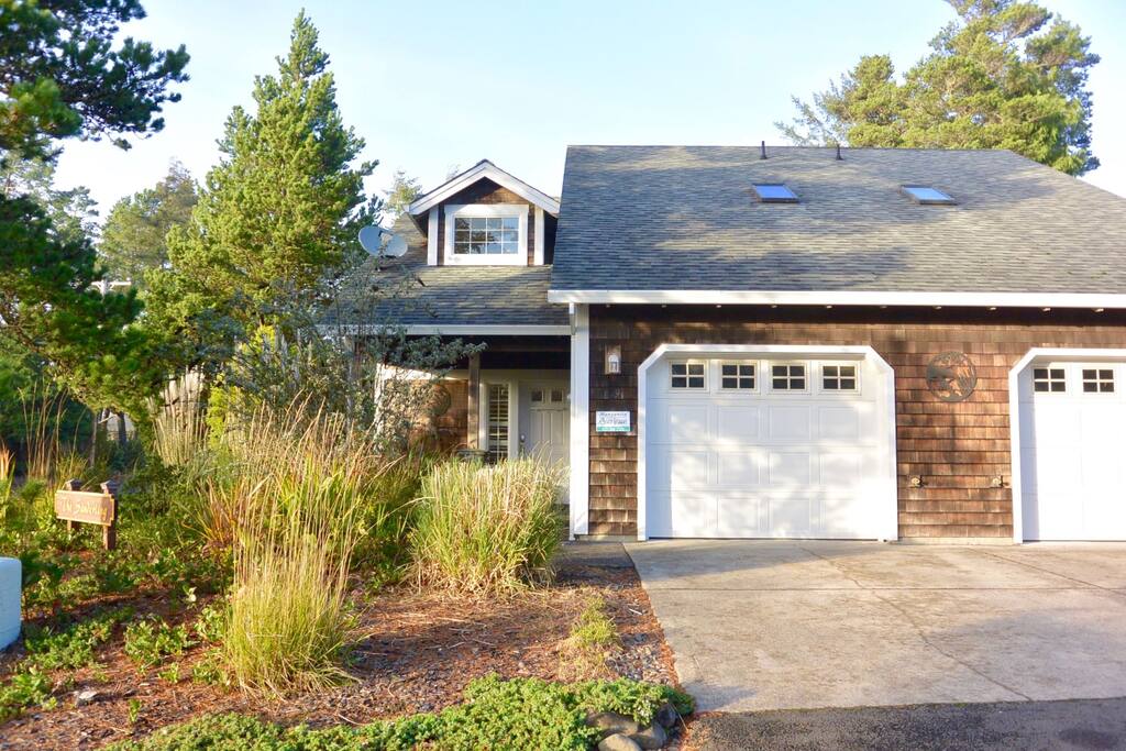 Summer Salt is a corner Townhome just steps to town and 3 blocks up from the beach.