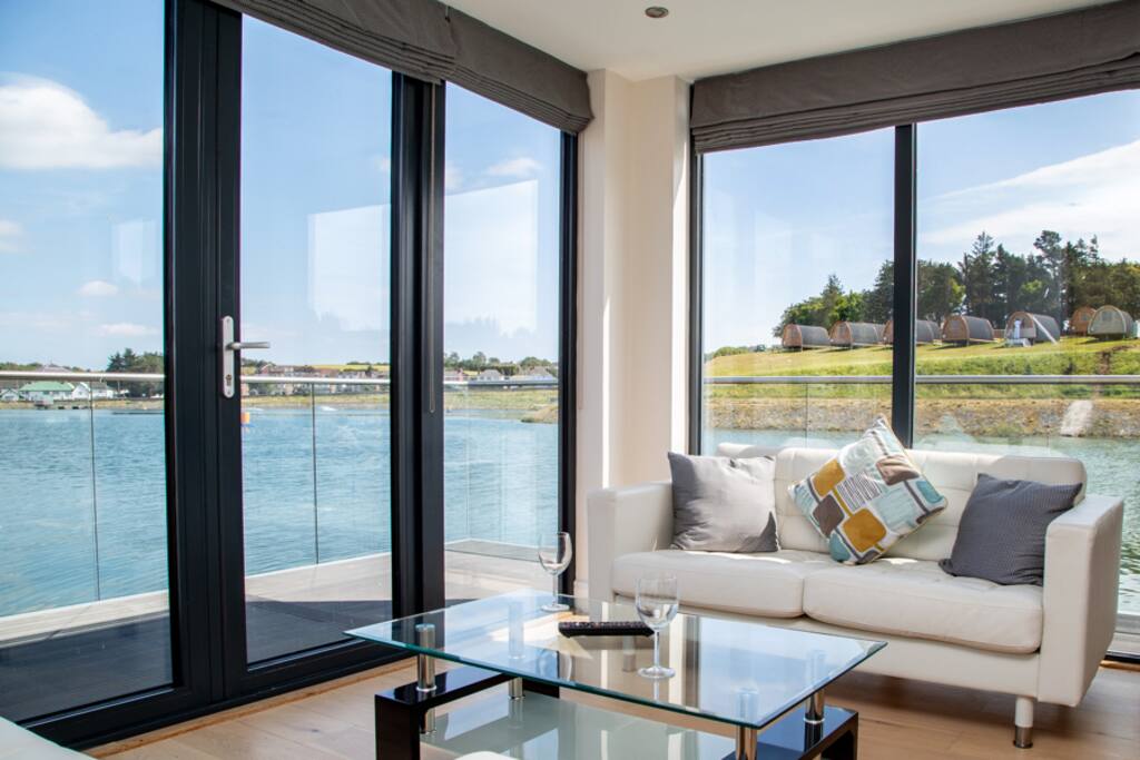 Living & Dining Space