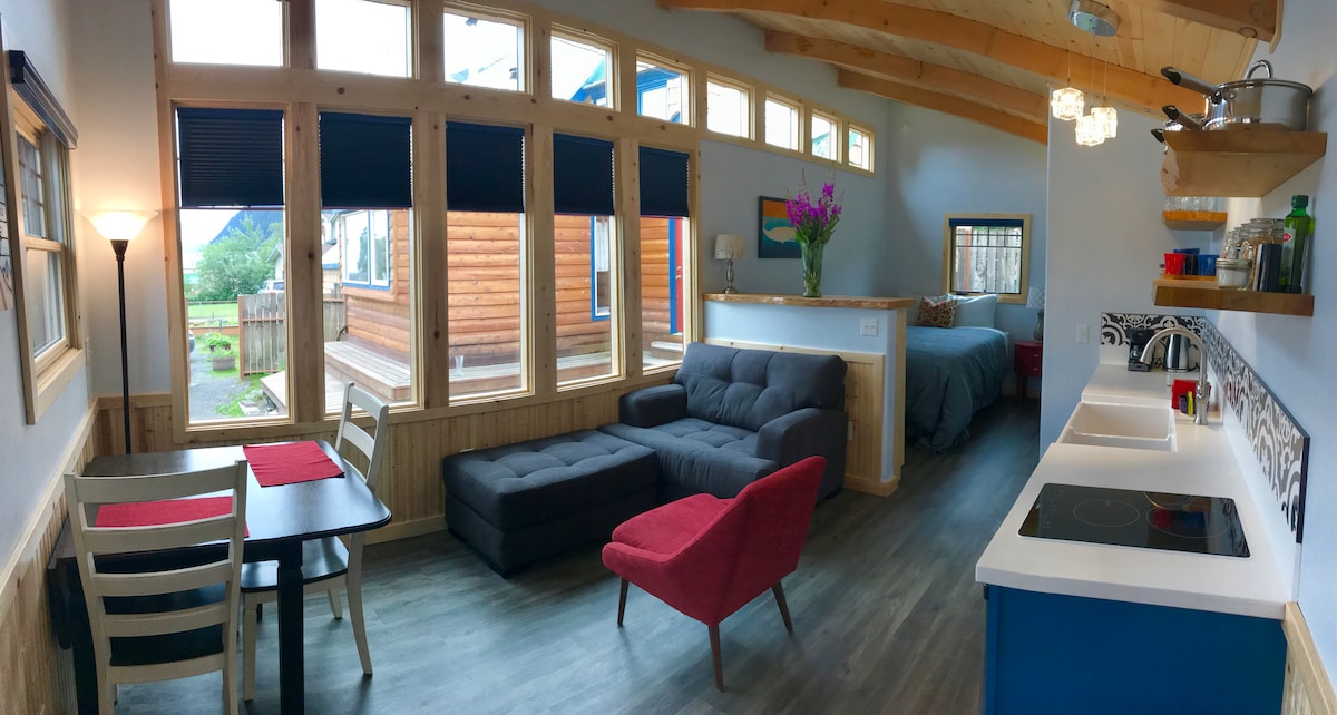 Feel free to adjust your window shades just as you’d like, Micheley and I don’t use the little backyard or deck when we have guests staying. This is you own private view!