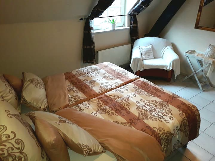 Спалня 2