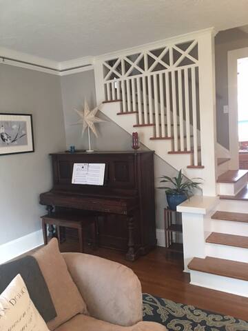 Portland Home with garden gallery image 2