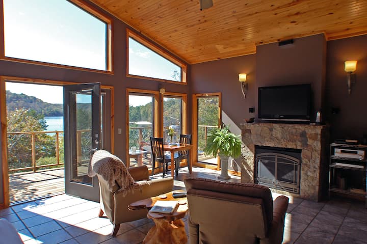 Beaver Lakefront Cabins, Secluded Elegance for Two - Cabins for Rent in