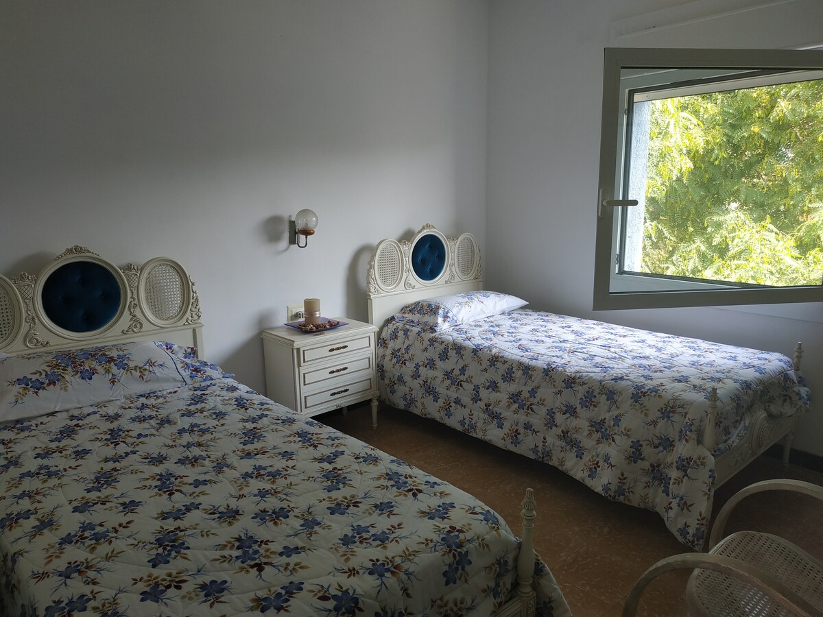 „Biela“ izba s 2 samostatnými lôžkami.