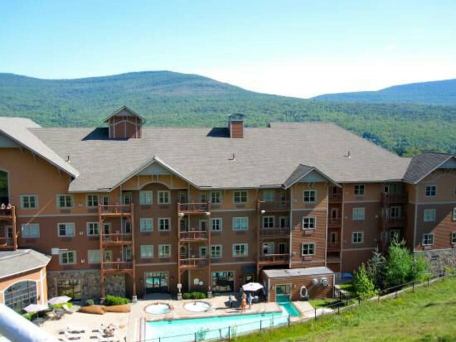 Kaatskill mountain club from 6 person lift
