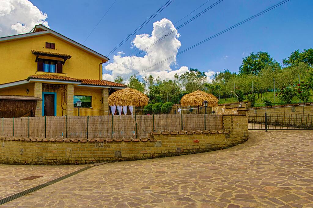 Esterno