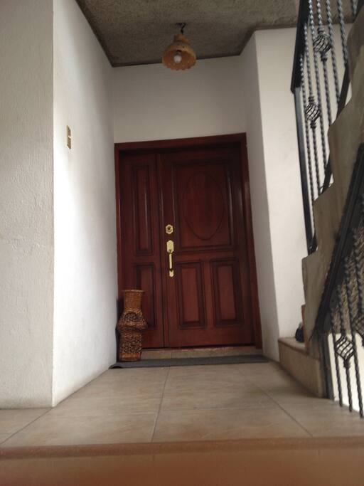 Entrada la segundo piso