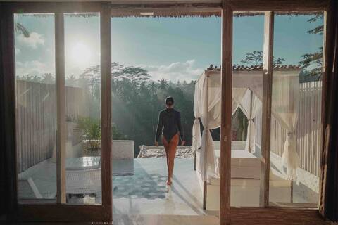 Sky Bungalow with free benefit dinner(Adults Only)