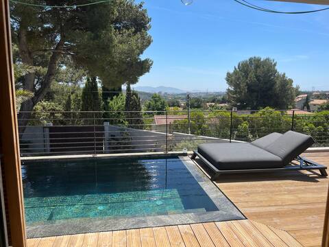 Luxury villa with panoramic views/Marseille