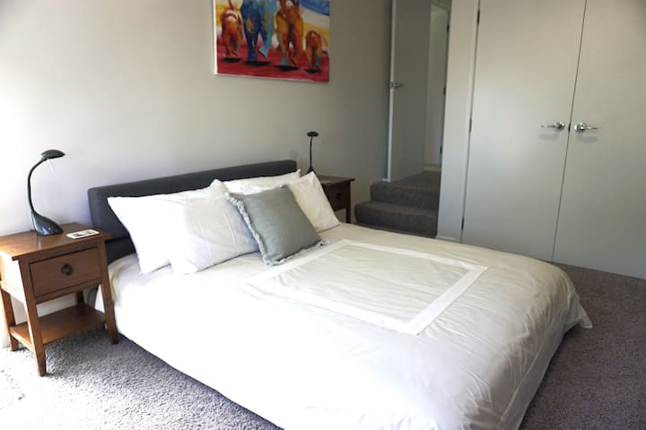 Спалня 3 - спален диван