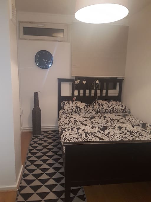 large spacious double room, newly refurbished.