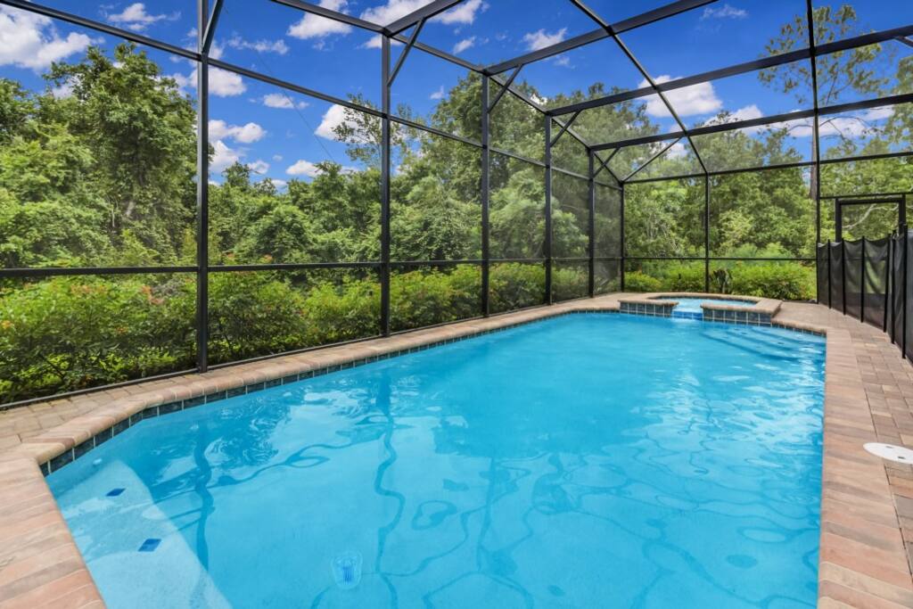 8889QinLoop-Pool-5
