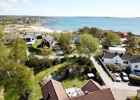 Modern beachside villa, 155 sqm